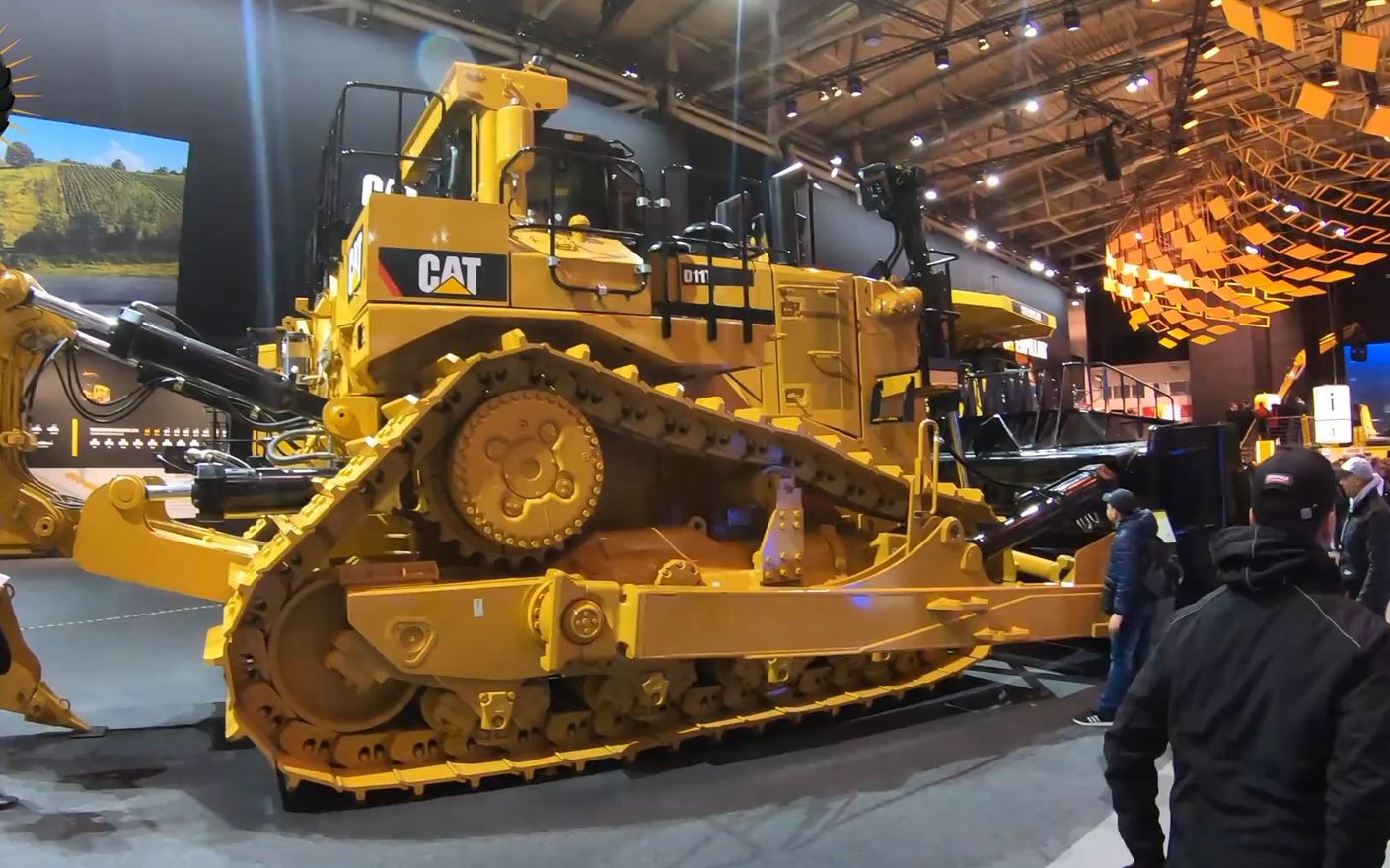 卡特彼勒 bauma 2019最大推土机