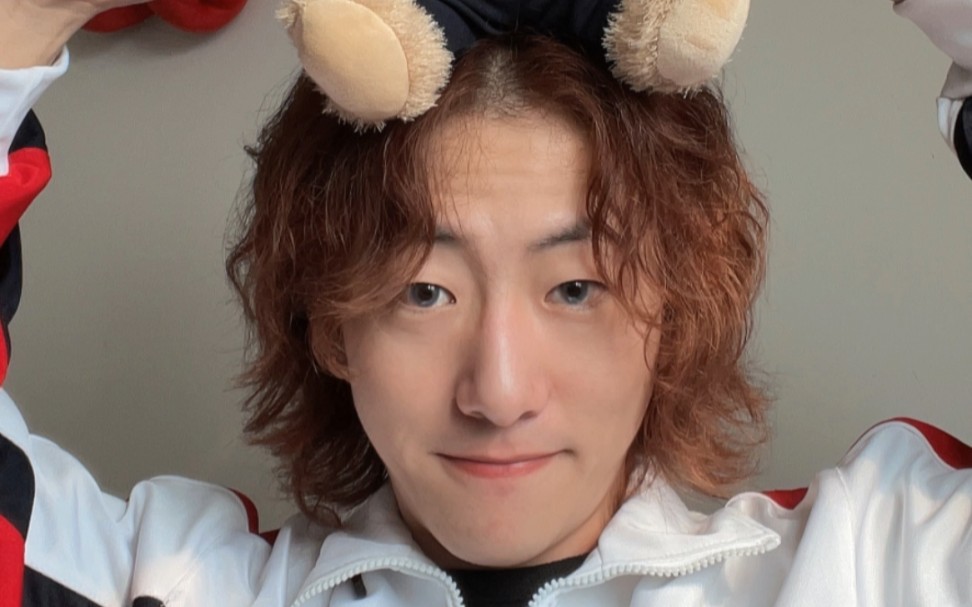 亚捷729迟来的校服变装