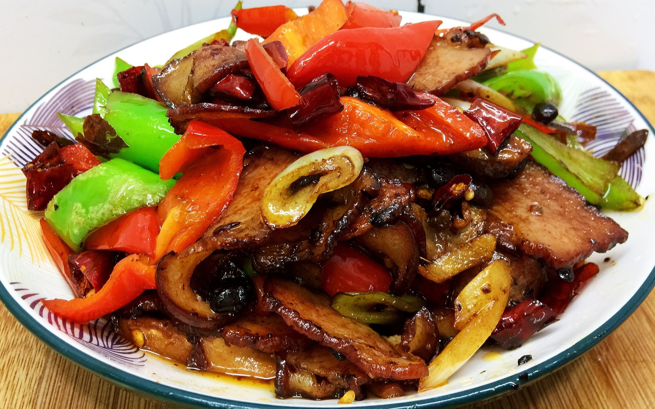 辣椒炒腊肉的家常做法