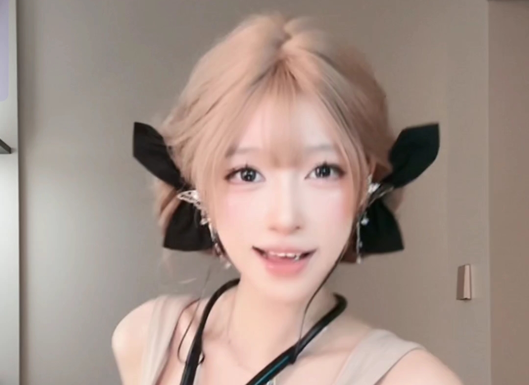 抖音_香香宝贝丶热舞.