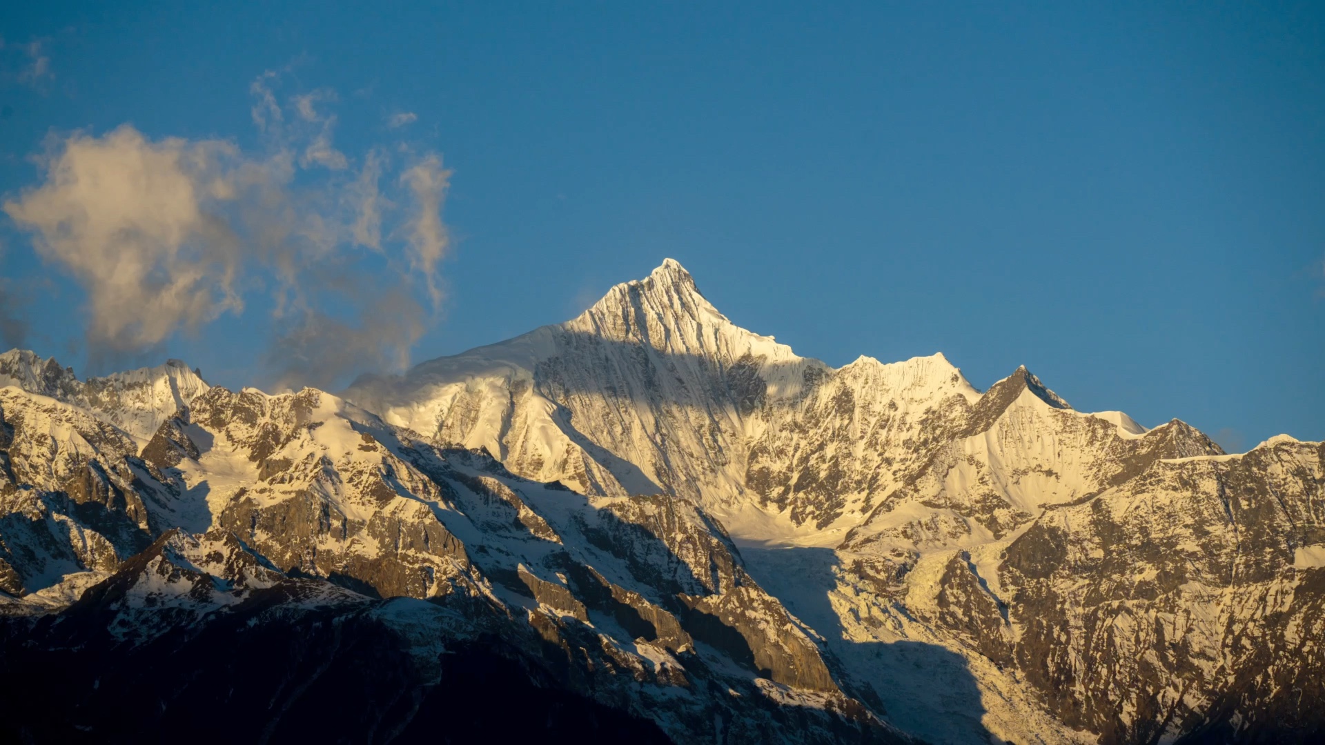 卡瓦博格日照金山