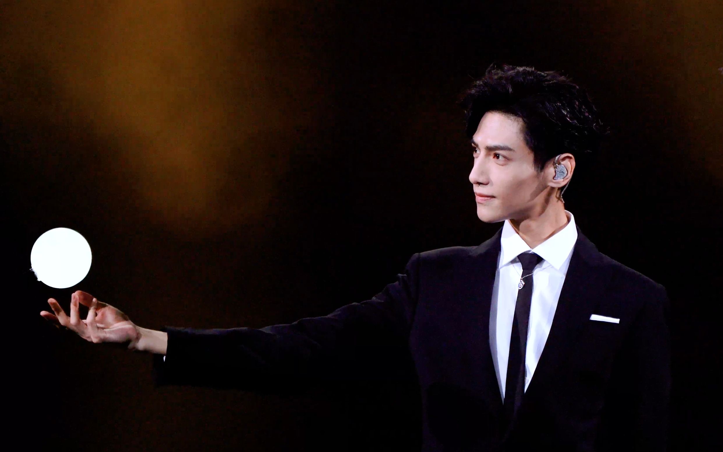 「视频·罗云熙」2020星光大赏《星星之火》横版正面直拍(前一分钟