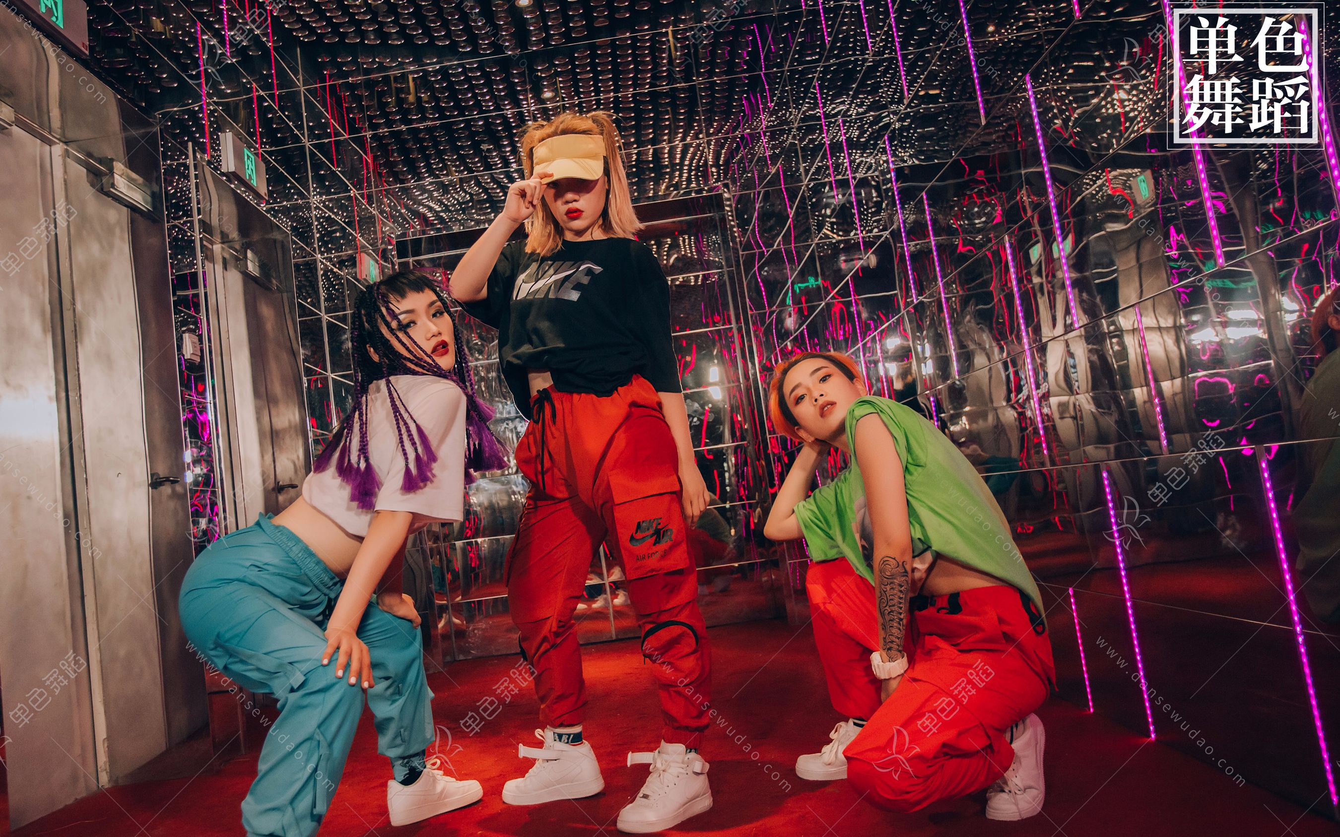 单色舞蹈爵士舞导师泥泥恬恬赵婷韩舞《dozer》_哔哩