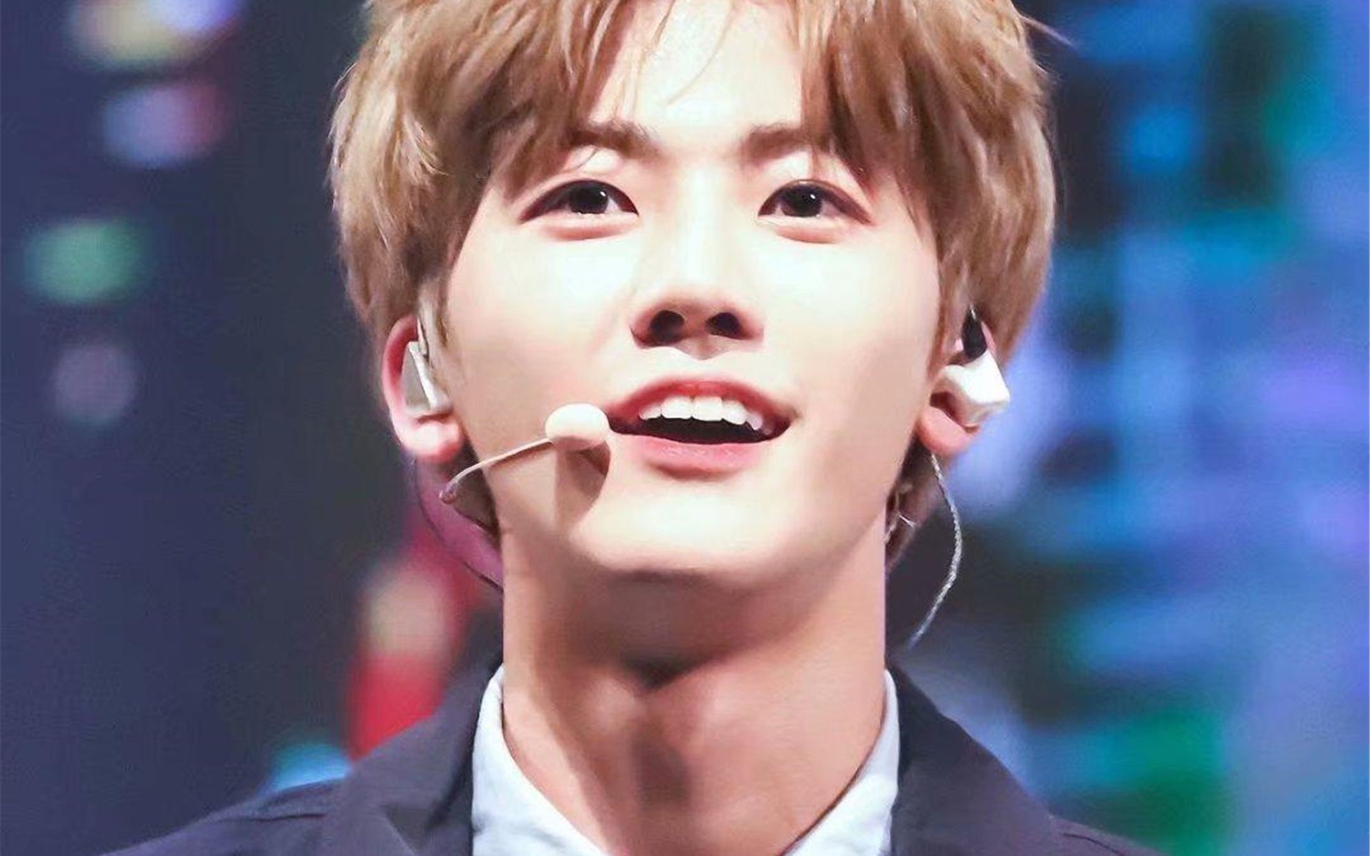 「四代神颜 nct渽民」点击观看南韩四代神颜罗渽民的绝美动图!