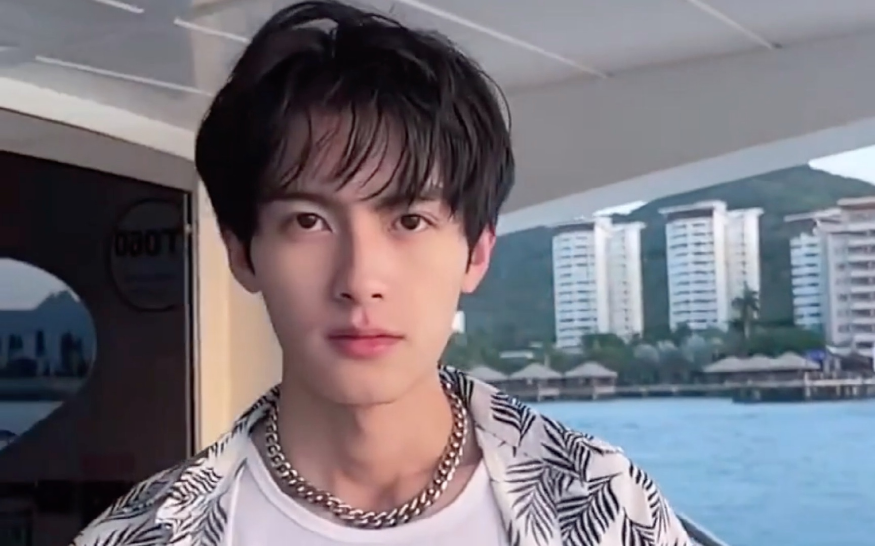 高质量帅哥陈鹤一少年感你就是星辰的大海