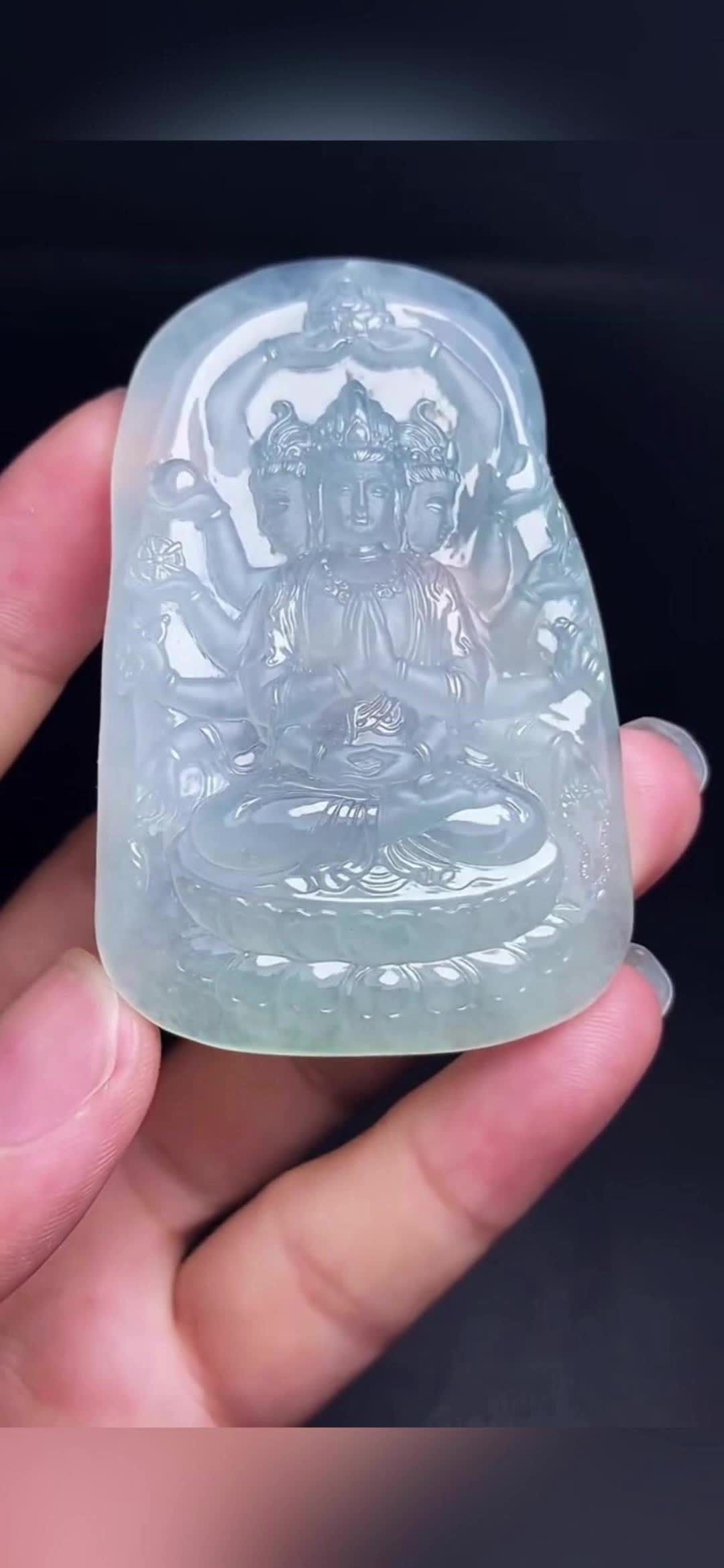 大势至菩萨,想给你来一件嘛 #翡翠# #翡翠设计# #翡翠挂件
