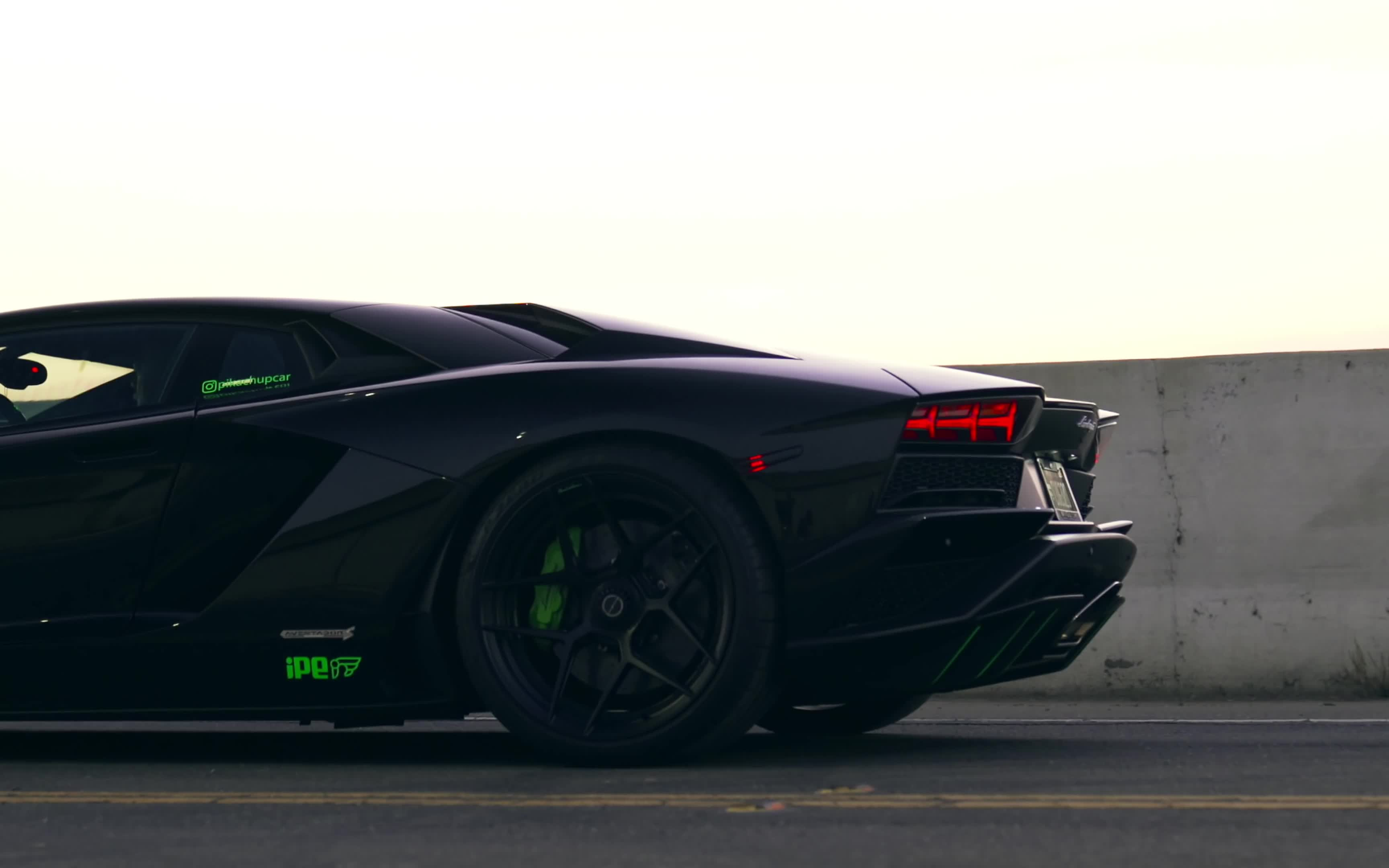 兰博基尼 aventador s 喷火 动态赏析_哔哩哔哩_bilibili