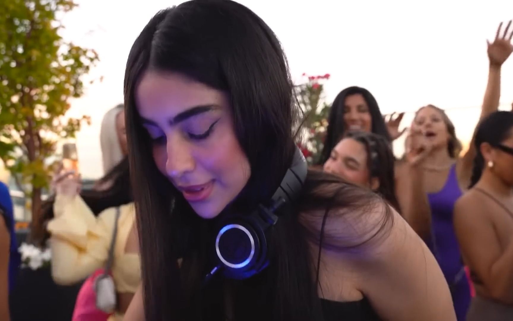 叙利亚网红美女dj——dana vicci