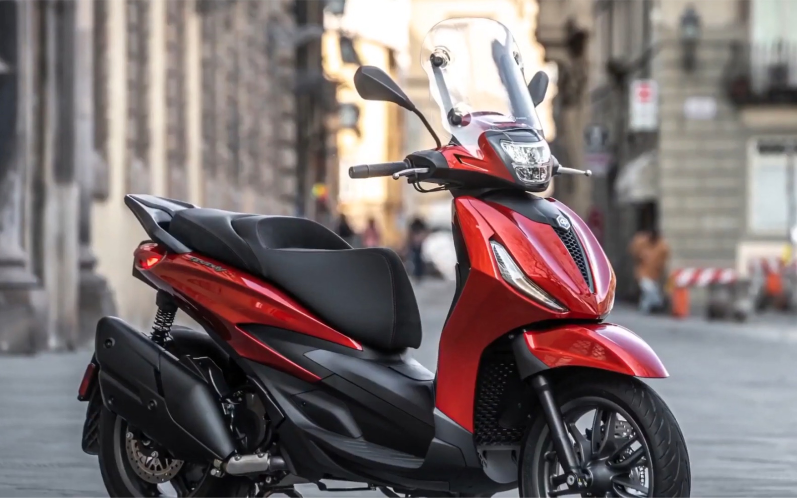 高清 比亚乔贝弗利 beverly 400 s宣传片 完整版