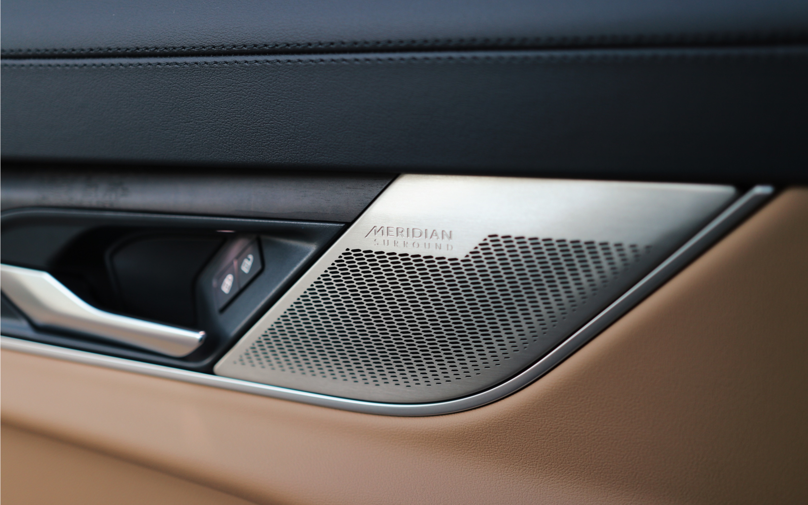 捷豹xfl英国之宝试听-《热恋夏季》