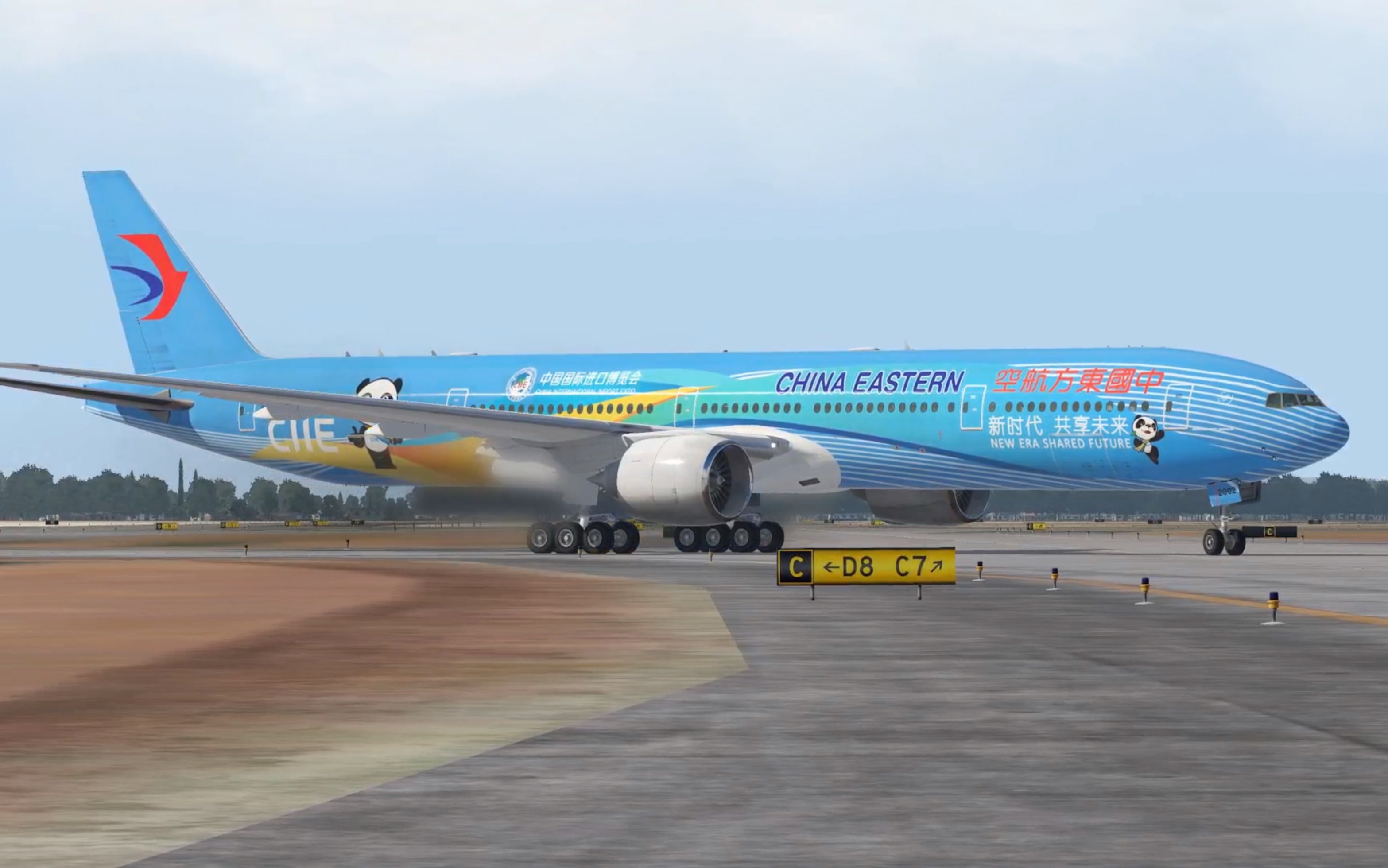 东航波音777-200图片