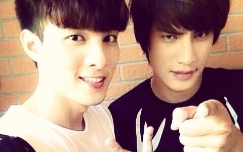 【还珠格格经典片段】晴儿帮紫燕解围,尔康永