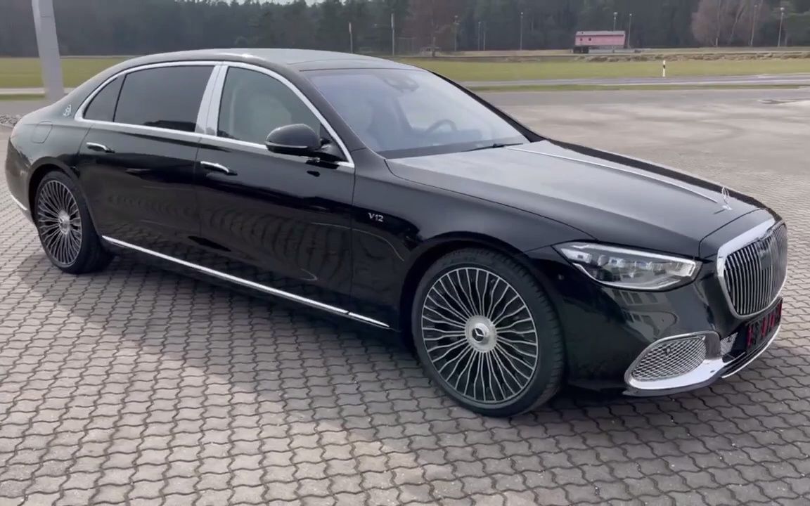 奔驰迈巴赫w223z223s级s6802022年款v12黑色
