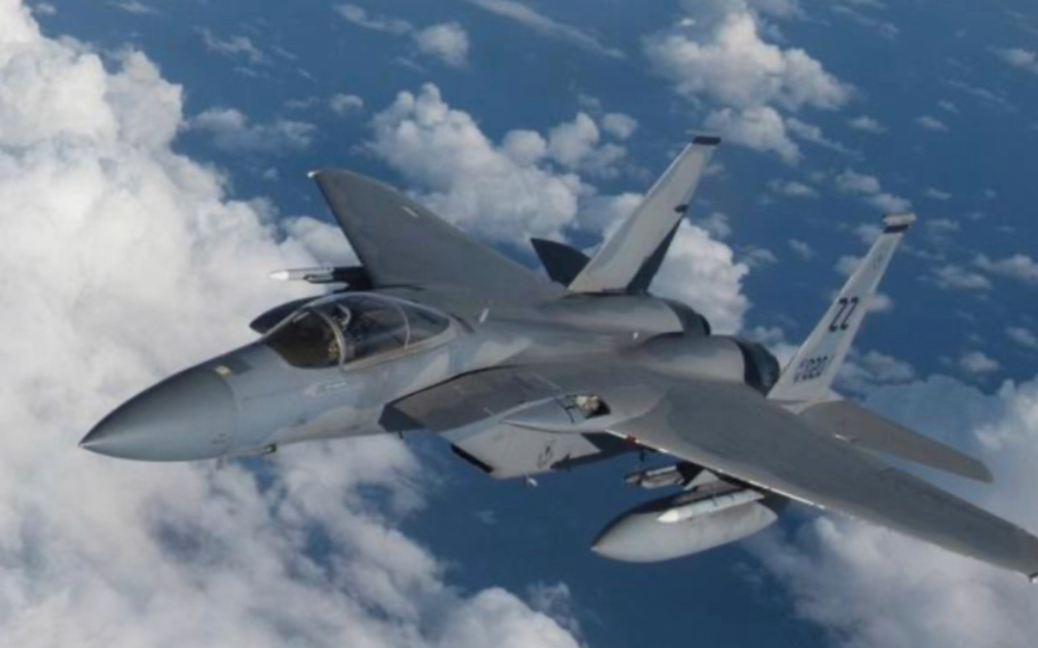 美国最新型f-15ex战斗机