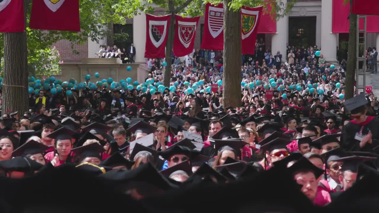 哈佛大学2023毕业典礼
