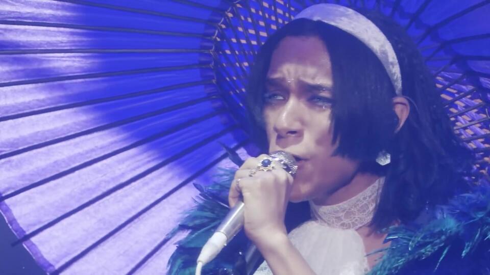 女王蜂 ジュリ扇 夜天決行 HYPERBLACKLOVE Amazon.co.jp: 女王蜂 日本武道館単独公演 2DAYS 「HYPER BLACK