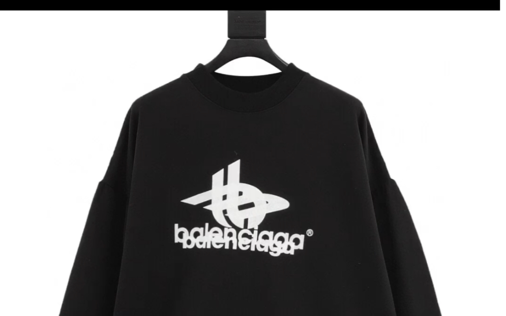 说一下高仿balenciaga巴黎世家重叠字母logo圆领卫衣