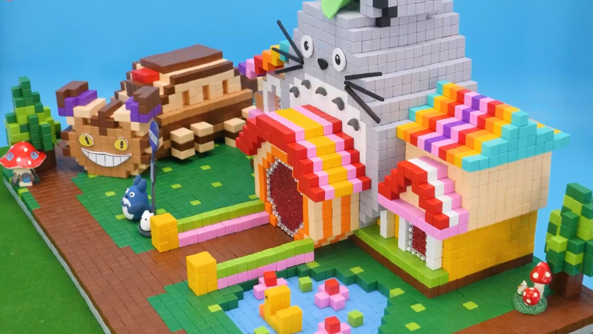 用超级像素积木拼搭龙猫乐园2