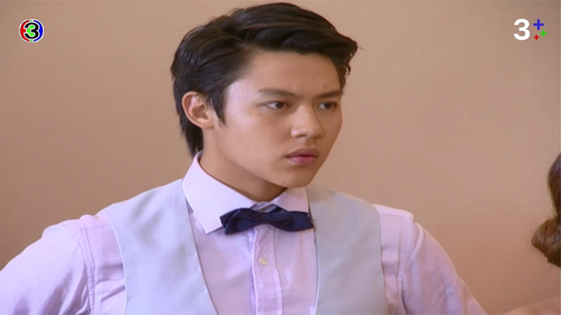 假扮女佣:富家千金假扮女佣体验生活遇腹黑少爷