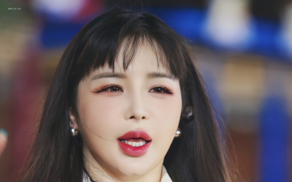 (新综艺)2ne1 朴春 在新综艺sing forest 第一集 部分唱歌片段_哔哩