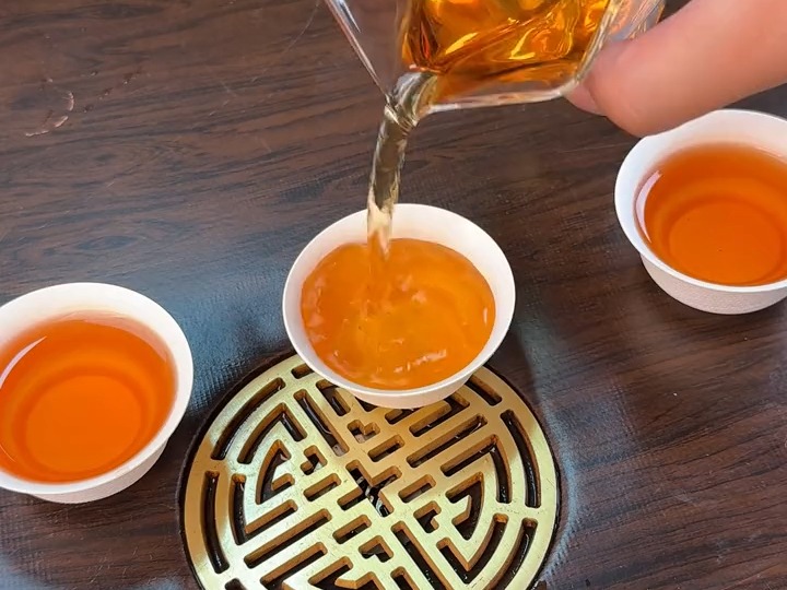 接待客人就用这个一次性功夫茶杯,比软塌塌的纸杯好用多了#召唤茶友