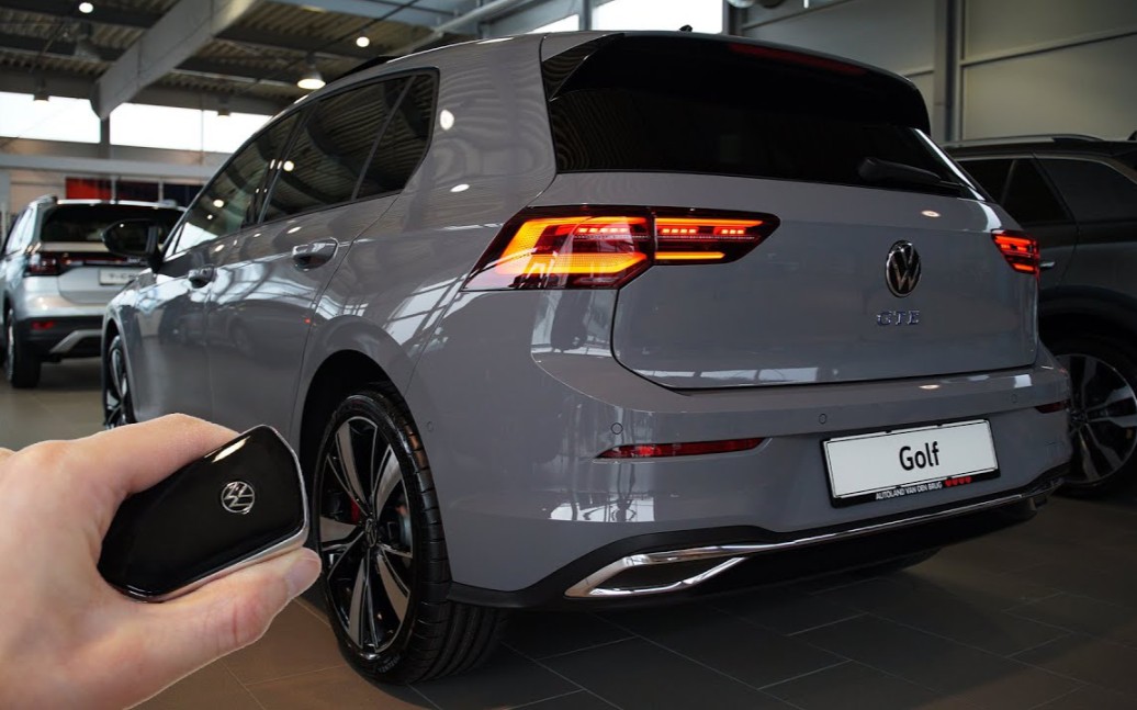 外媒实拍2021款大众golf8gte245hp详细展示