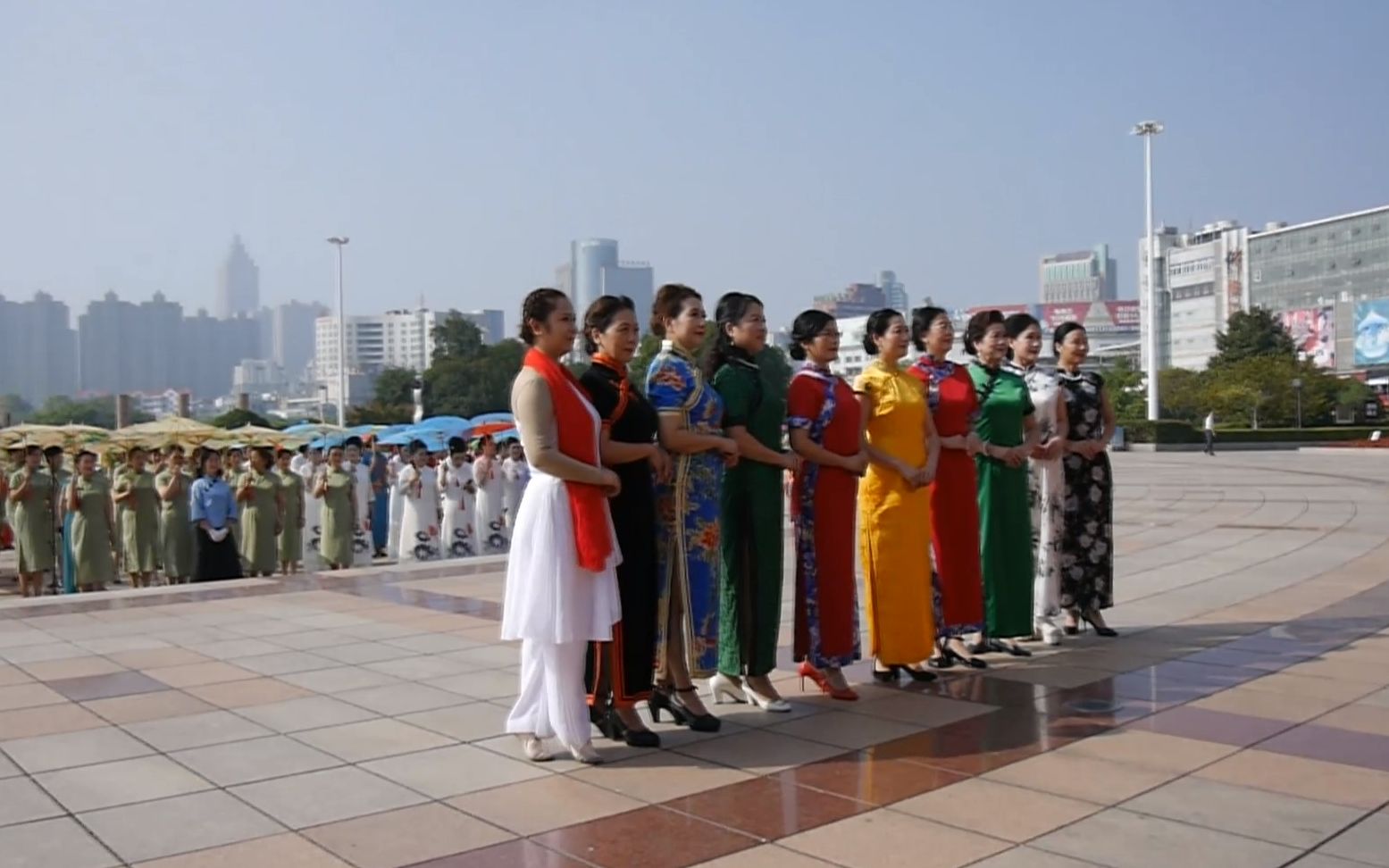 芜湖市旗袍协会《鸠兹丽人图》旗袍长卷国庆献礼活动哔哩哔哩bilibili