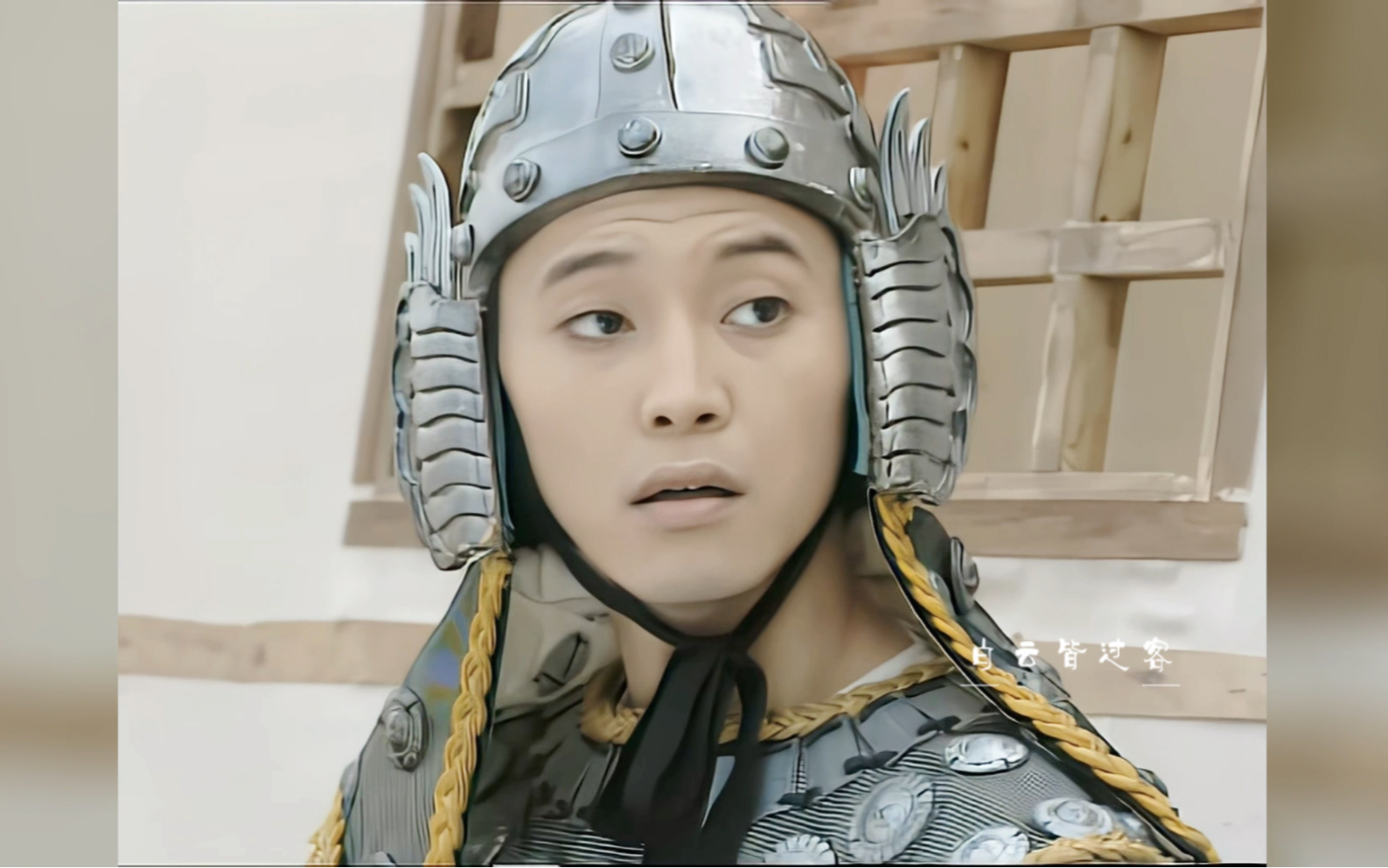 沙平威这小子打小就逗乐