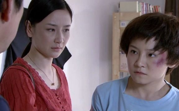 婆媳之间闹矛盾,惨遭丈夫家庭暴力,一气之下一走了之