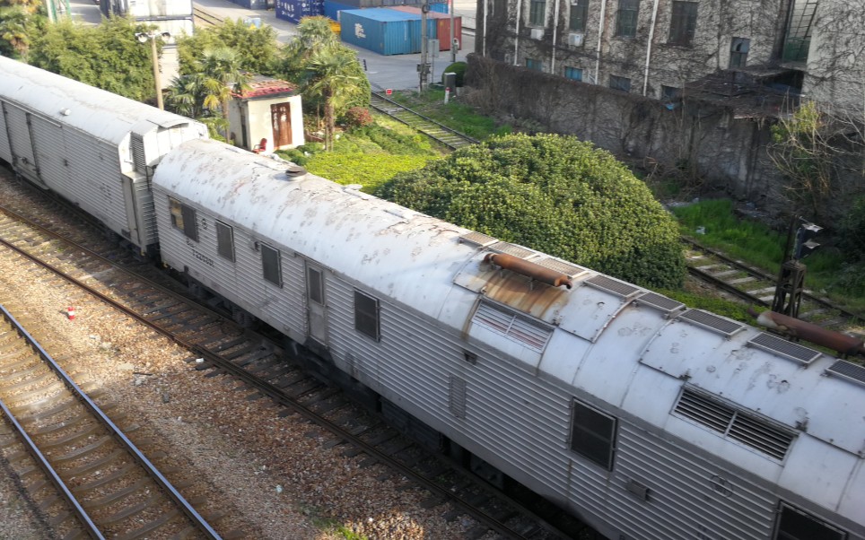 【中国铁路】北郊站df7g-0069调车,b22保温车收录_哔哩哔哩_bilibili