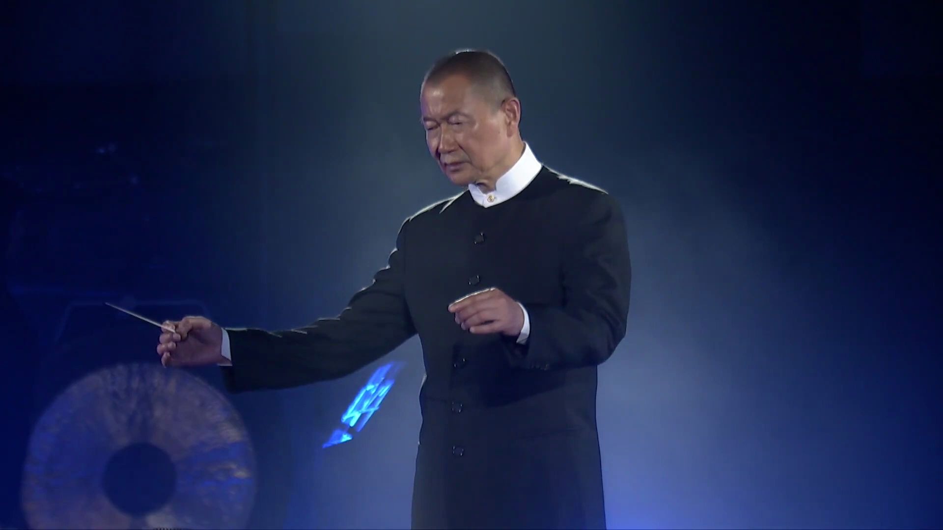 谭盾:《武汉十二锣》