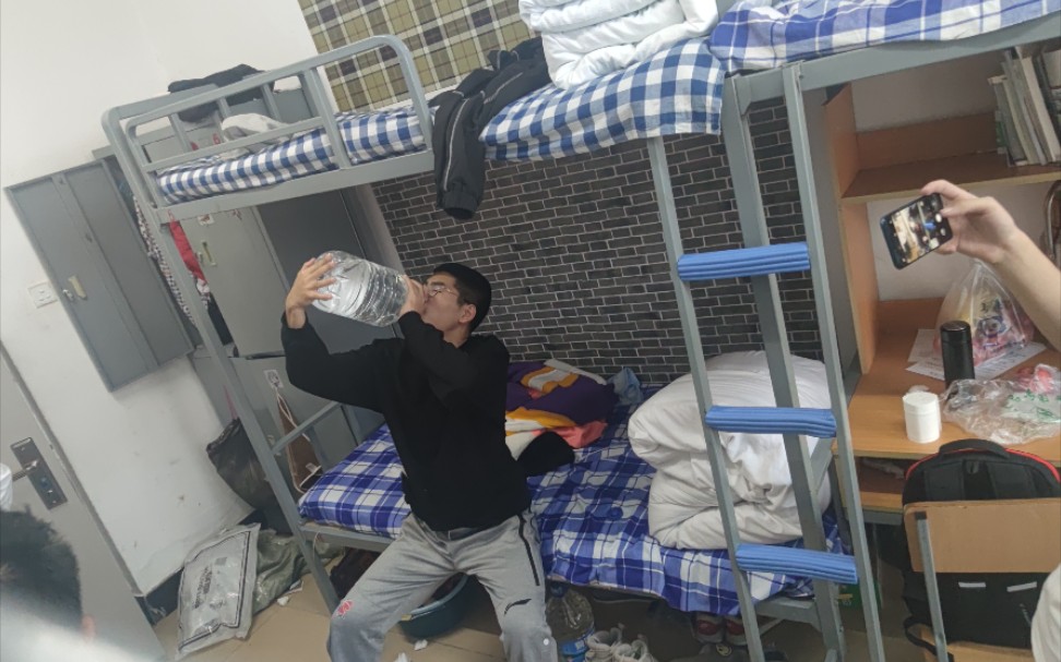508宿舍风云_哔哩哔哩 (゜-゜)つロ 干杯~-bilibili
