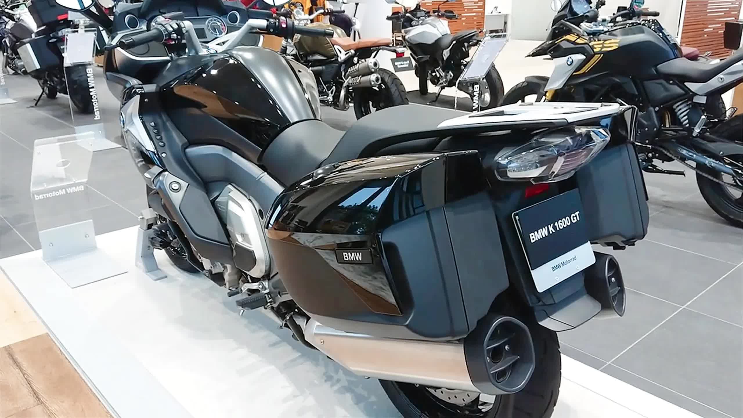 宝马新款旅行摩托k1600gt六缸引擎 轴传动