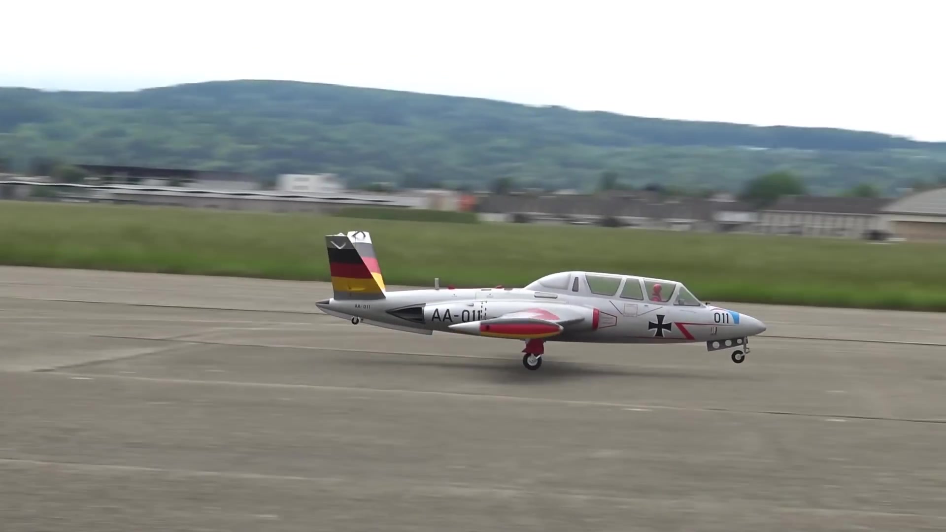 rc遥控cm170教练机