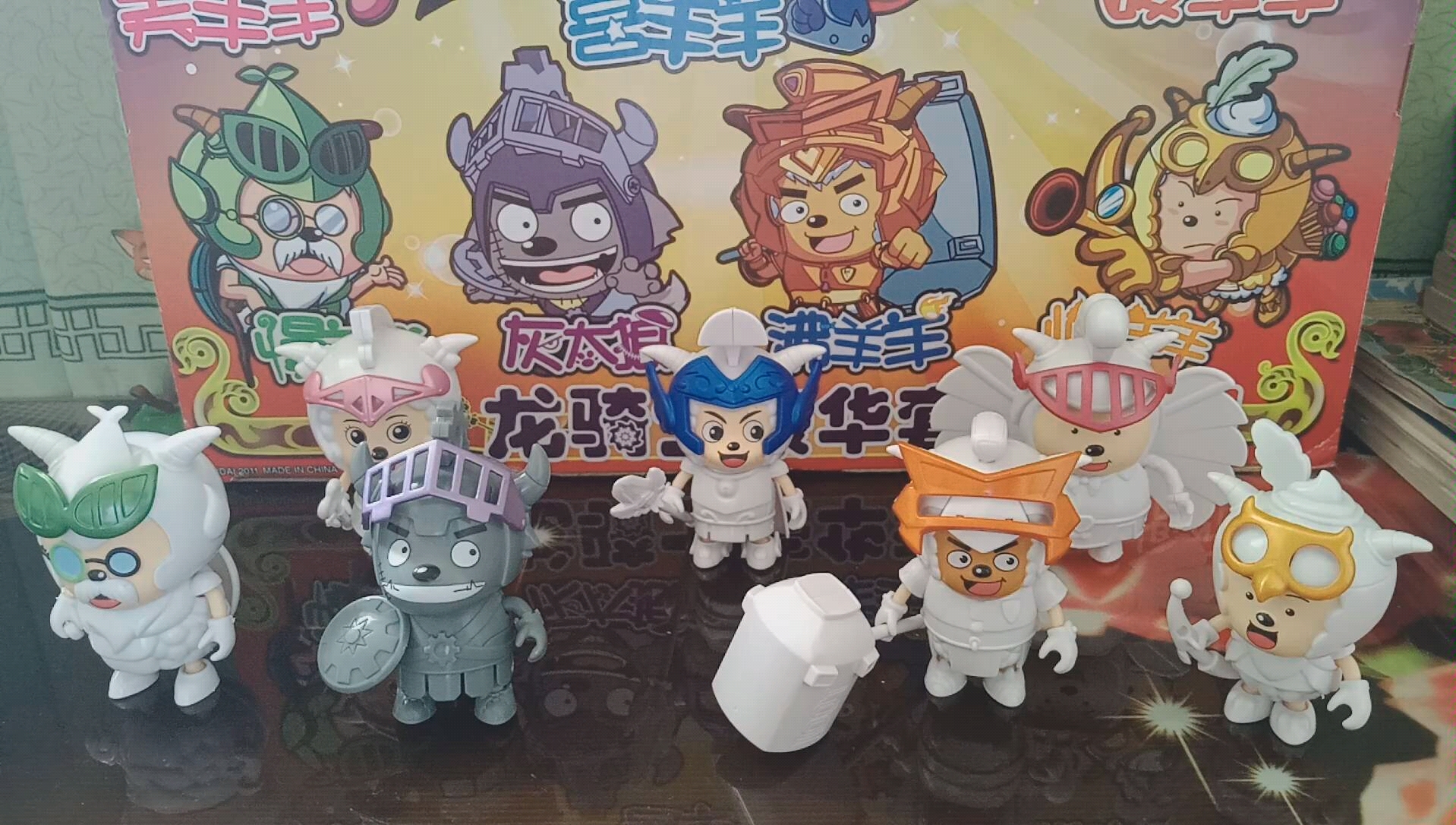 万代喜羊羊与灰太狼龙骑士豪华套装