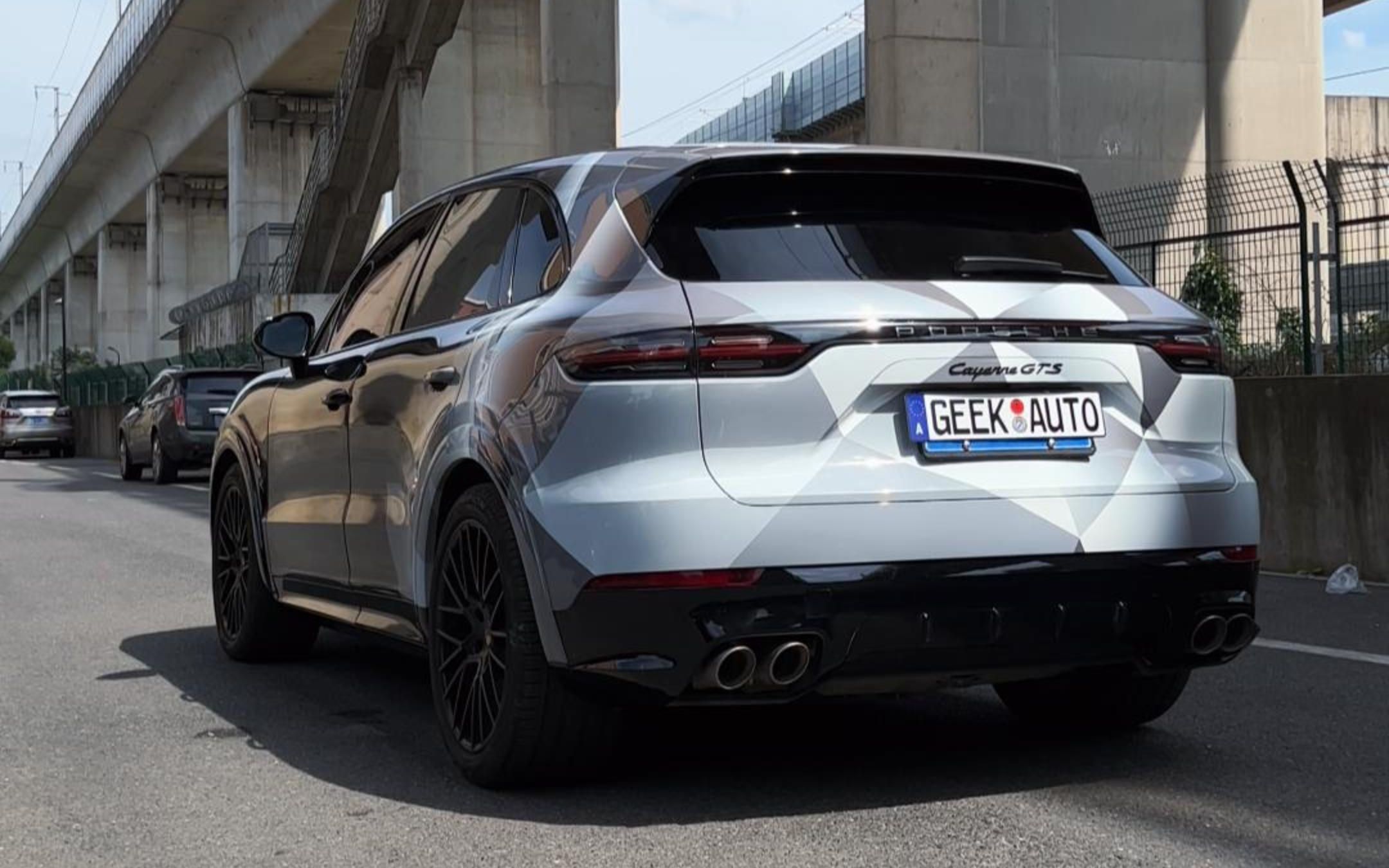 保时捷卡宴 几何涂装