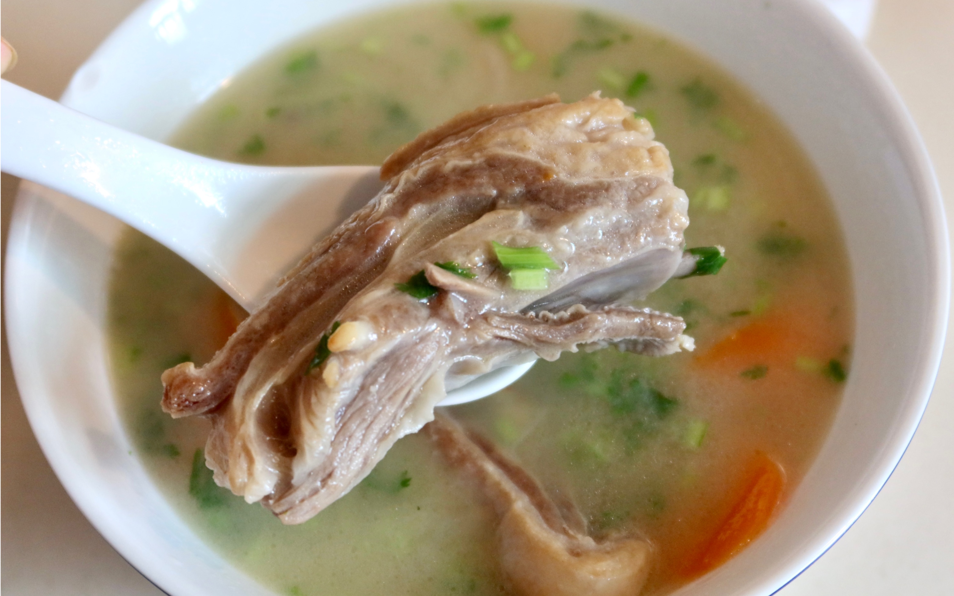 用某宝买的50元一斤的宁夏滩羊做个羊汤,浅喝一下,竟然还不戳_哔哩