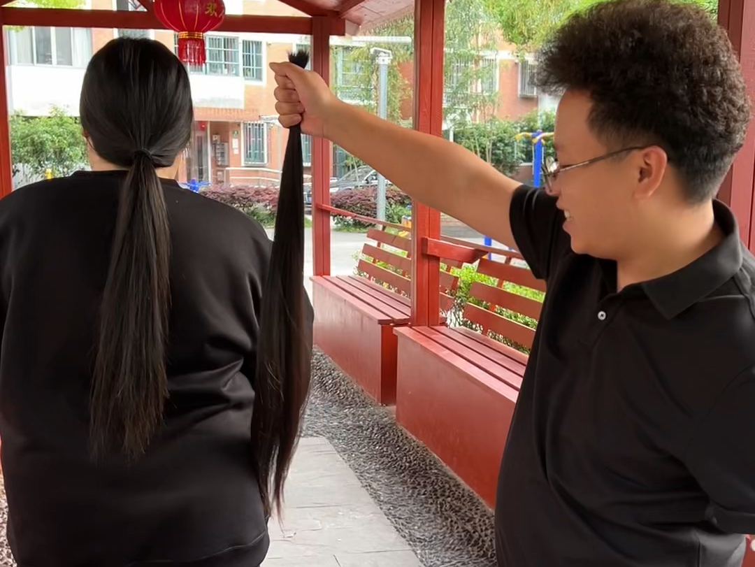 头发挺好的,就是这个位置蚊子有点多#现场实拍 #告别长发 #宝山区收