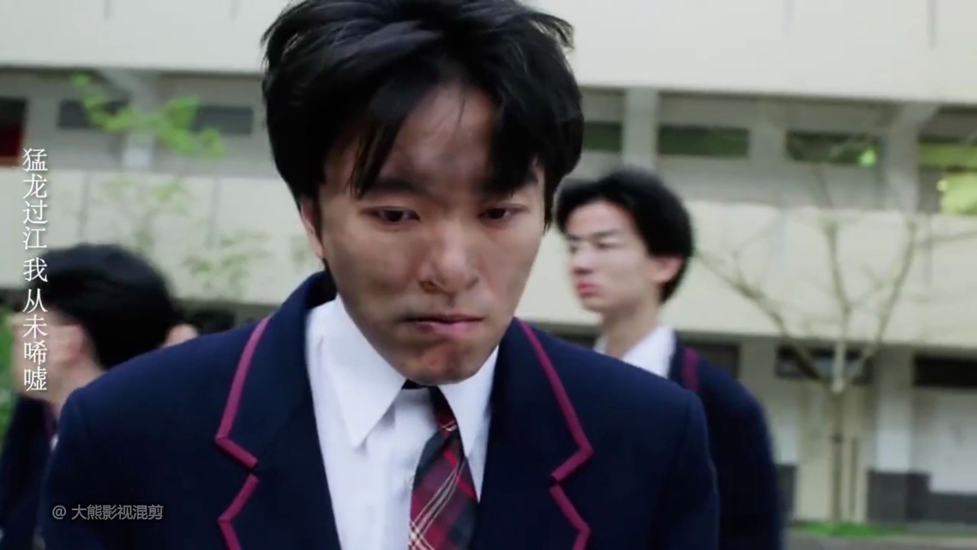 《逃学威龙》重温经典,周星驰扮演学生,深入校园破大案!