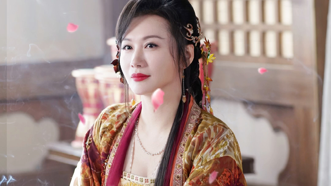 有翡 霓裳夫人 还有谁没看到?