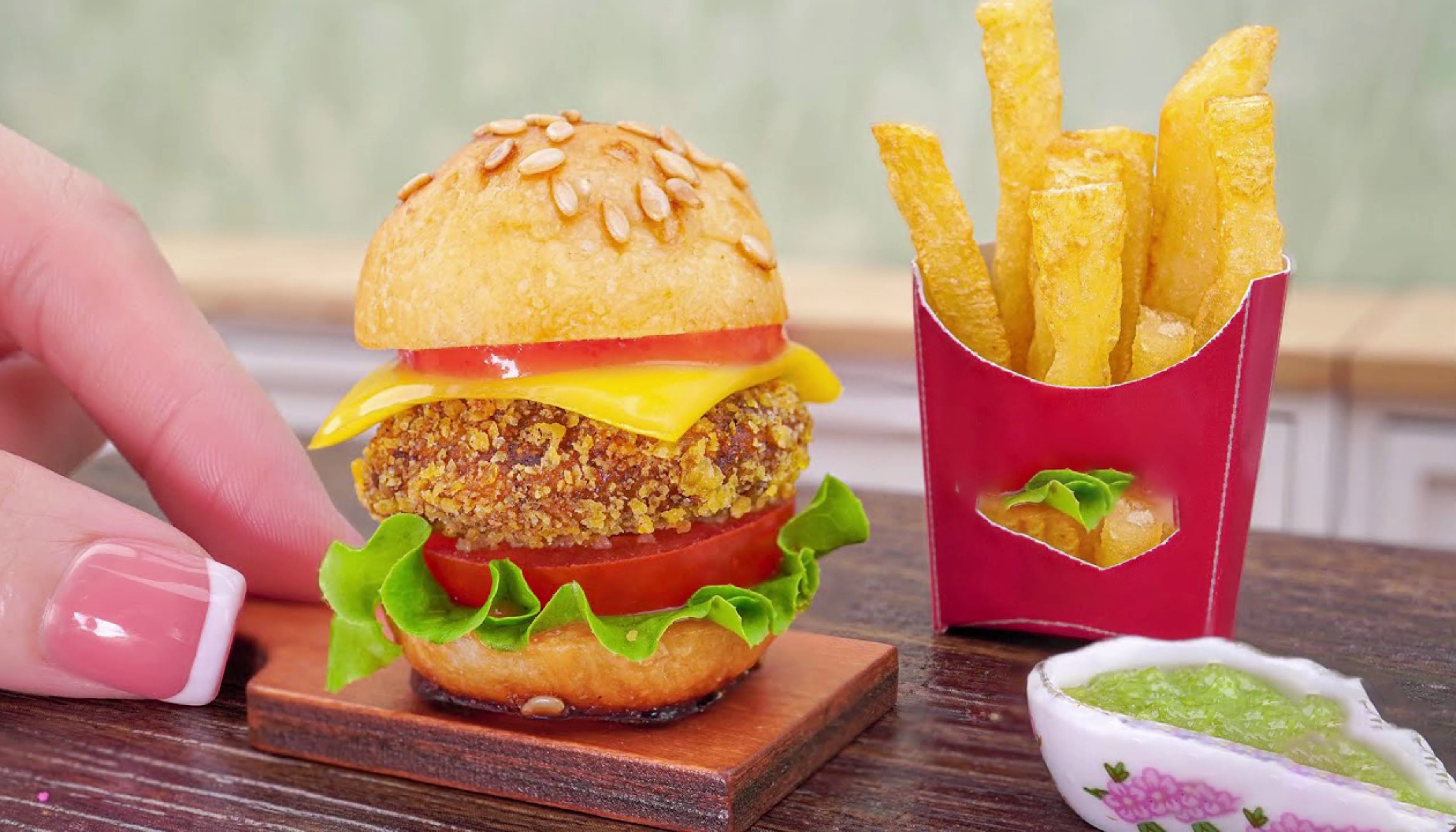 沉浸式治愈解压美食:下午茶牛肉奶酪汉堡