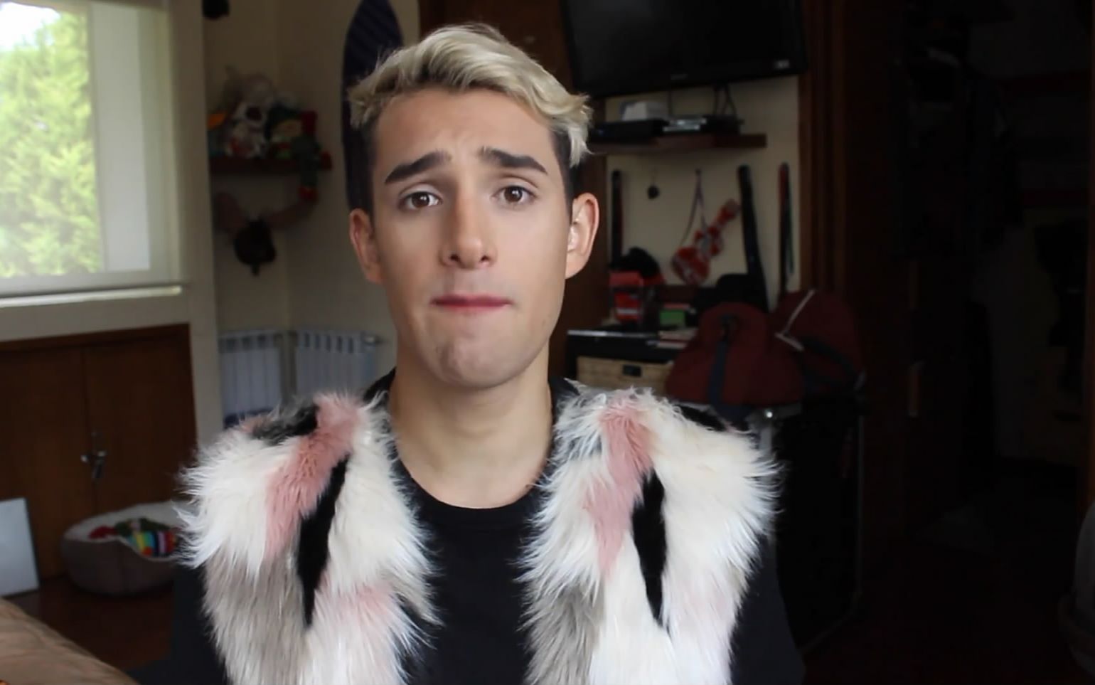 【生肉】sebb-i got butt implants ii storytime-160908_哔哩哔哩