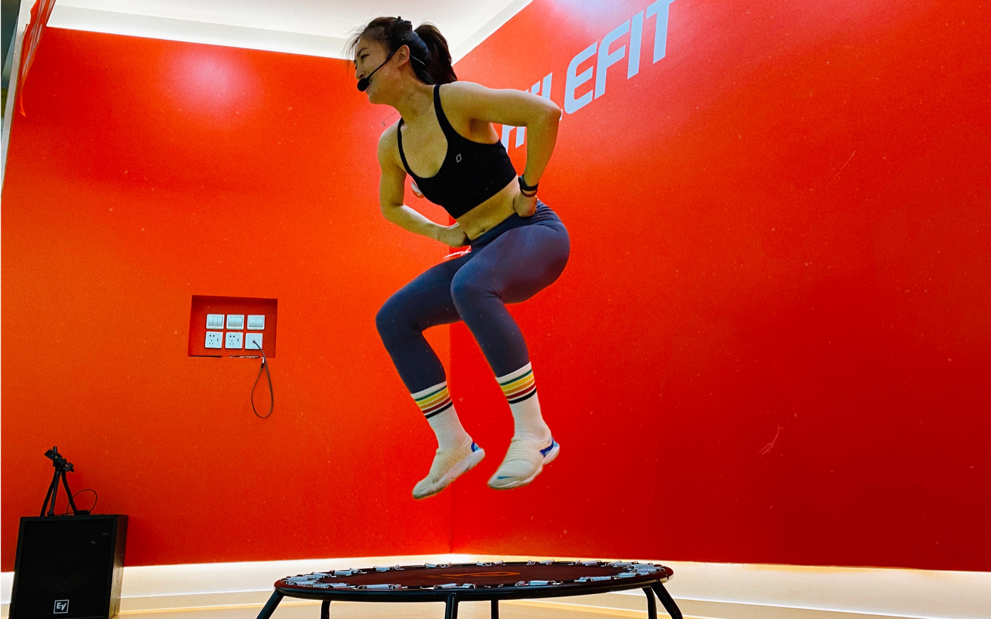 蹦床ubound 55,超强燃脂不伤膝,本套新手友好(●70●)_哔哩哔哩