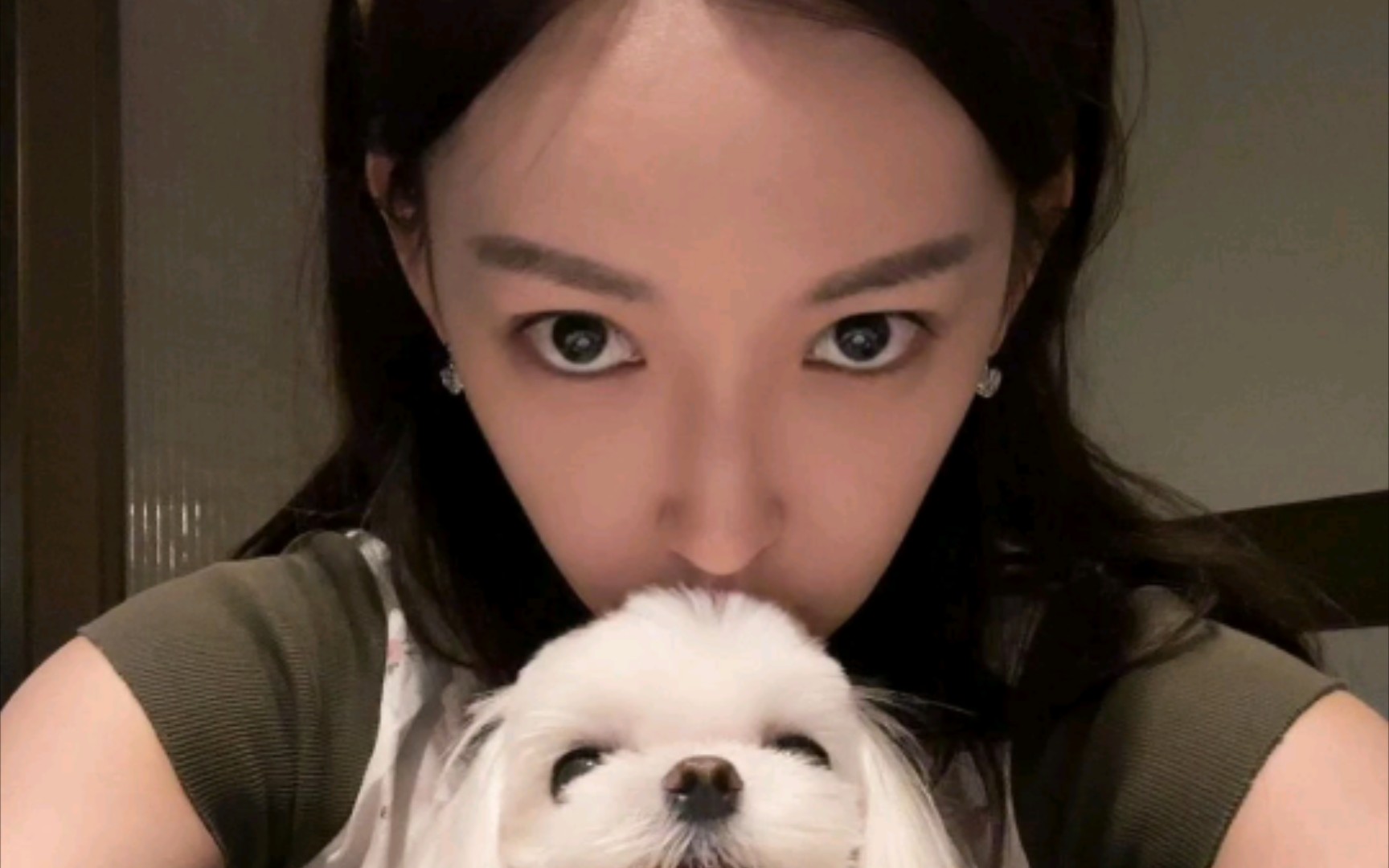 【恩潇】孙某人偷偷点赞潇潇的ins