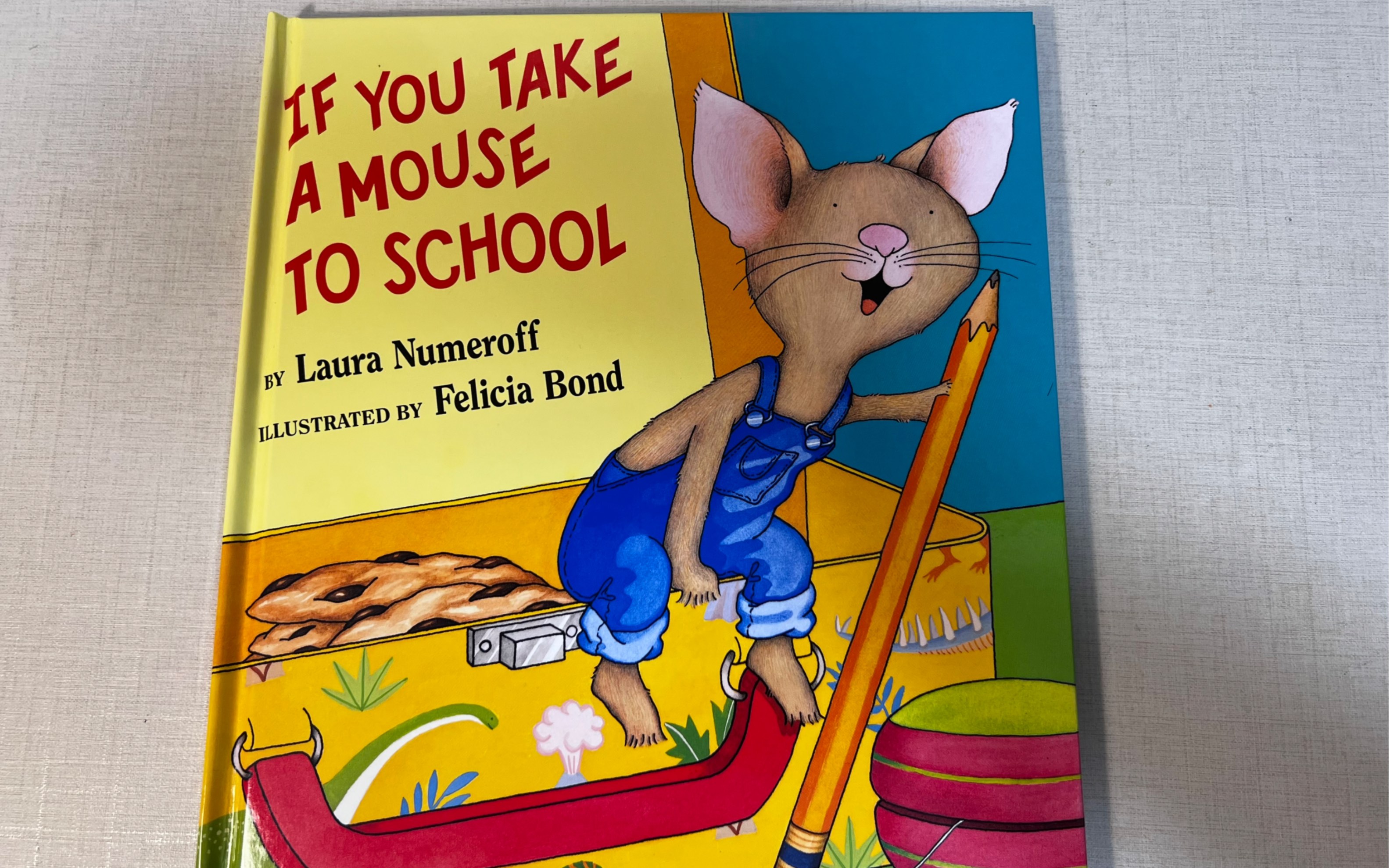 [图]《If you take a mouse to school》要是你带老鼠去上学英文版