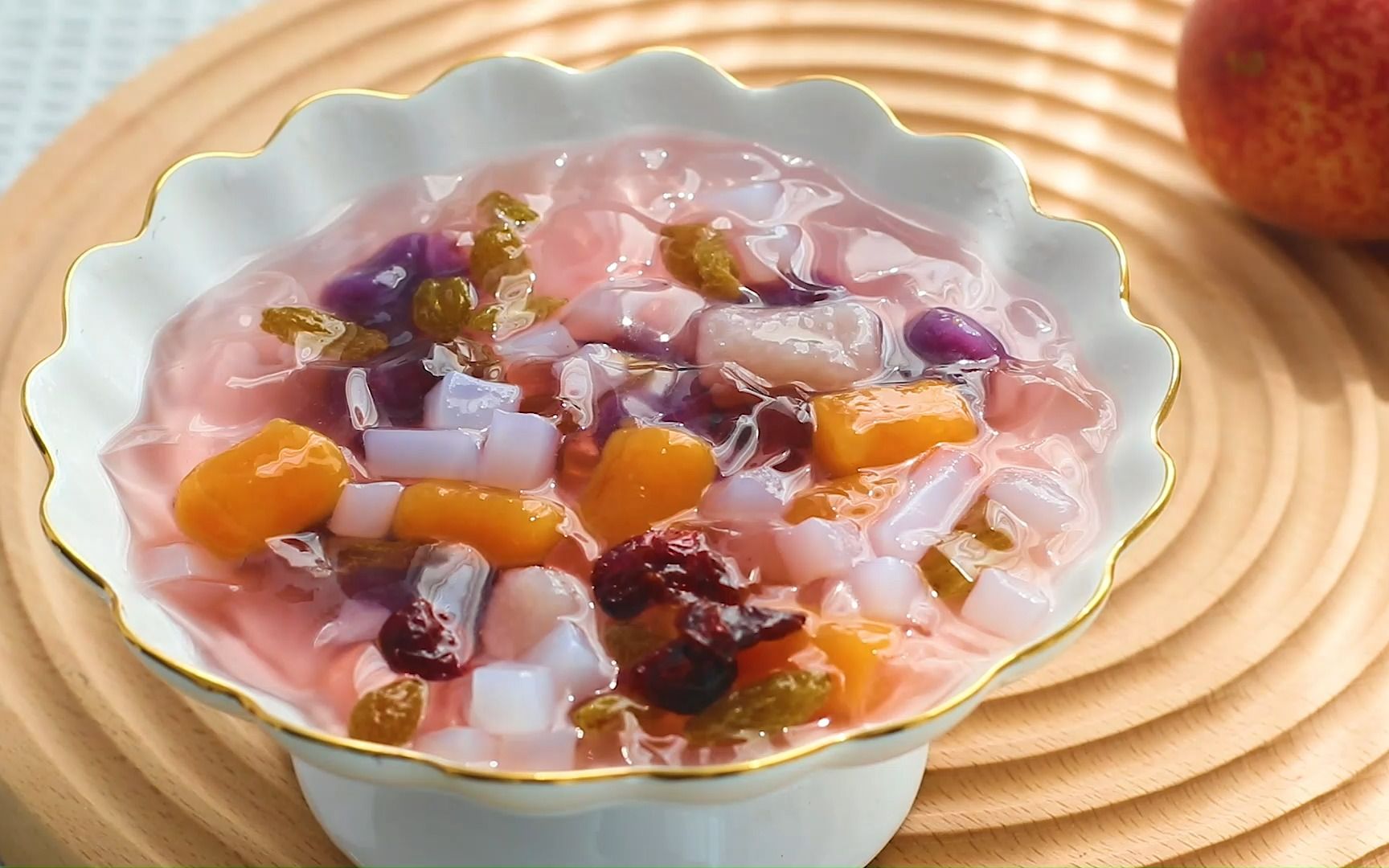 夏天教你做水果味的蜜桃冻,口感丰富,冰凉又好吃_哔哩哔哩_bilibili