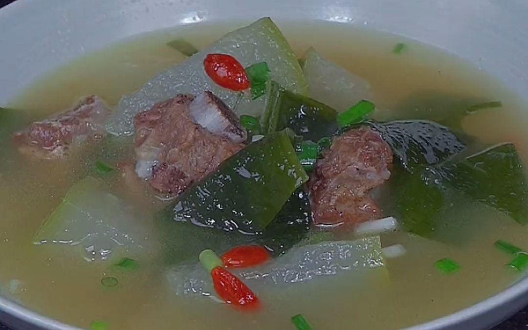 这样做的冬瓜裙带菜汤,汤鲜味美!