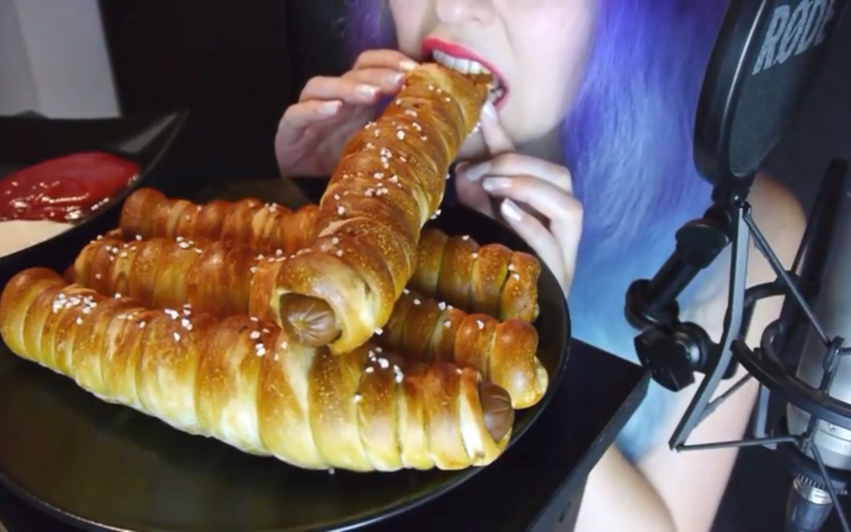 mystic saurus_椒盐热狗