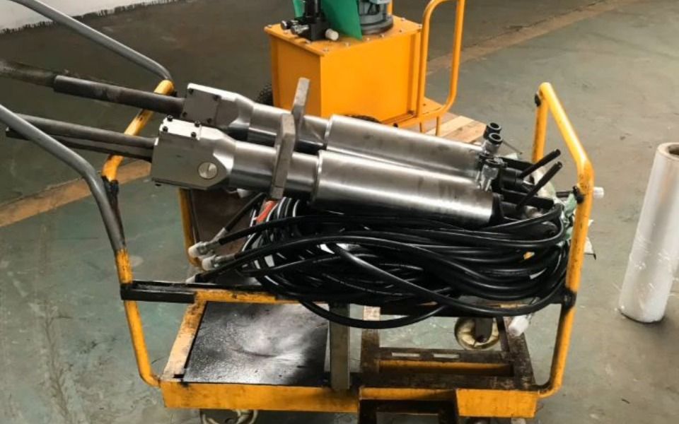 岩石分裂器破石 机载式大型劈裂机 快速岩石分裂机