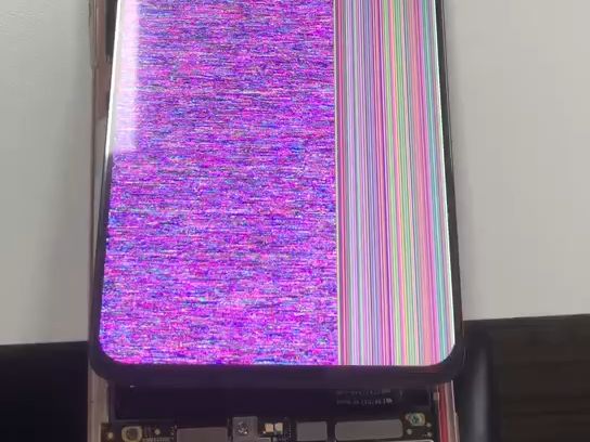 一招教你如何解决手机屏幕花屏的问题